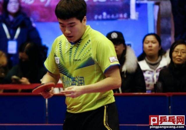 威士伯锦标赛首轮暂停米切尔等5人领先 谢奥菲勒T23