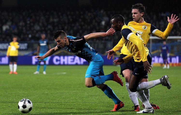 闯进首发 闯进首发